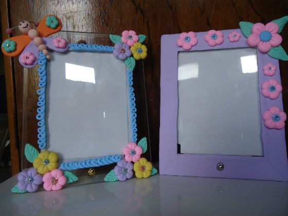 porta-retratos flores e borboleta e flores rosa com lilás